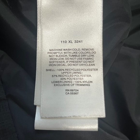 Columbia Women’s Black Rain Jacket Windbreaker Waterproof Small Omnitech - Picture 6 of 9